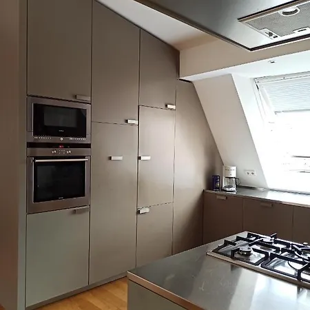 公寓 Geraumige Dachgeschosswohnung