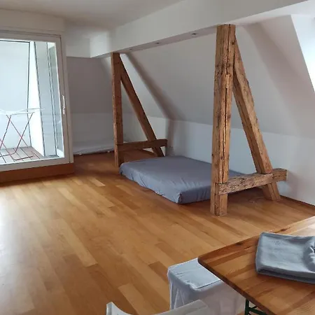 Geraumige Dachgeschosswohnung *