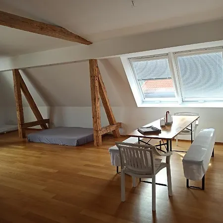 Geraumige Dachgeschosswohnung Mnichov